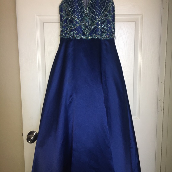 Prom Dress - Picture 2 of 4